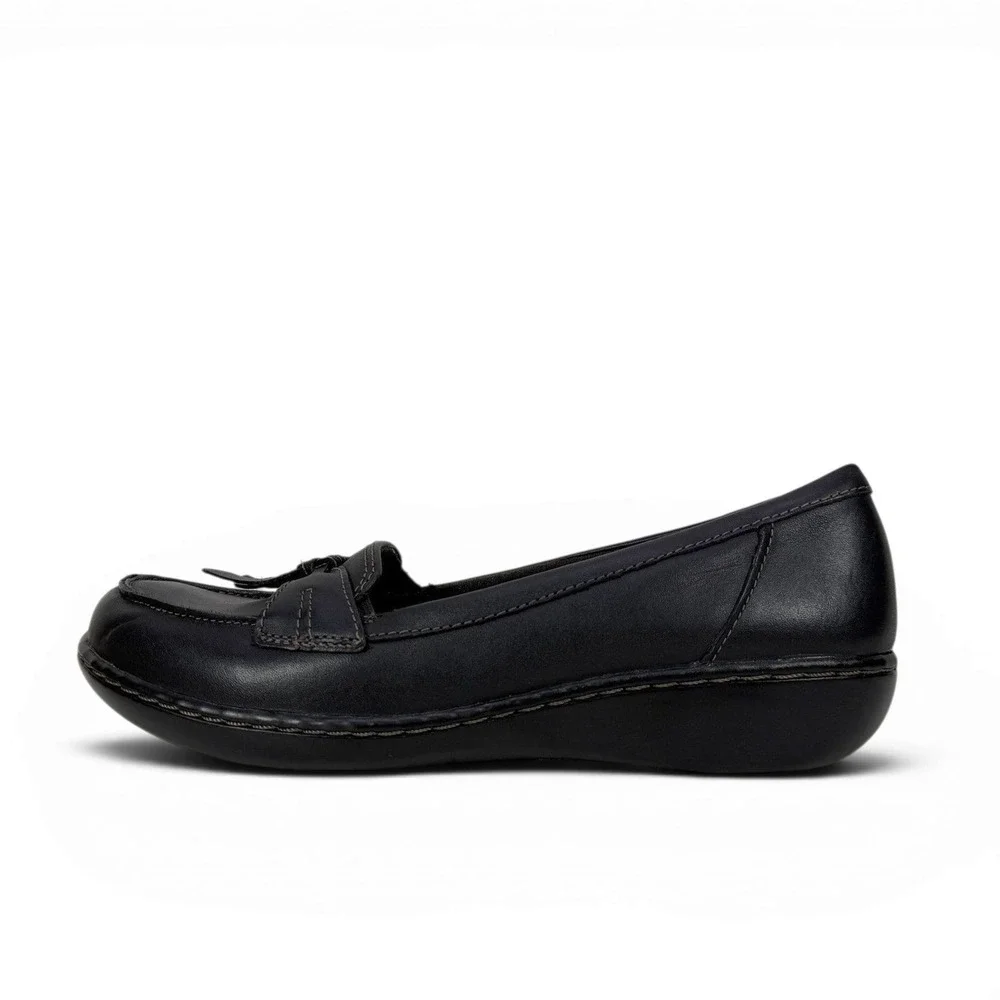 Clarks Ashland Bubble Loafers Womens 7.5 Wide Black Leather Slip On Tassel